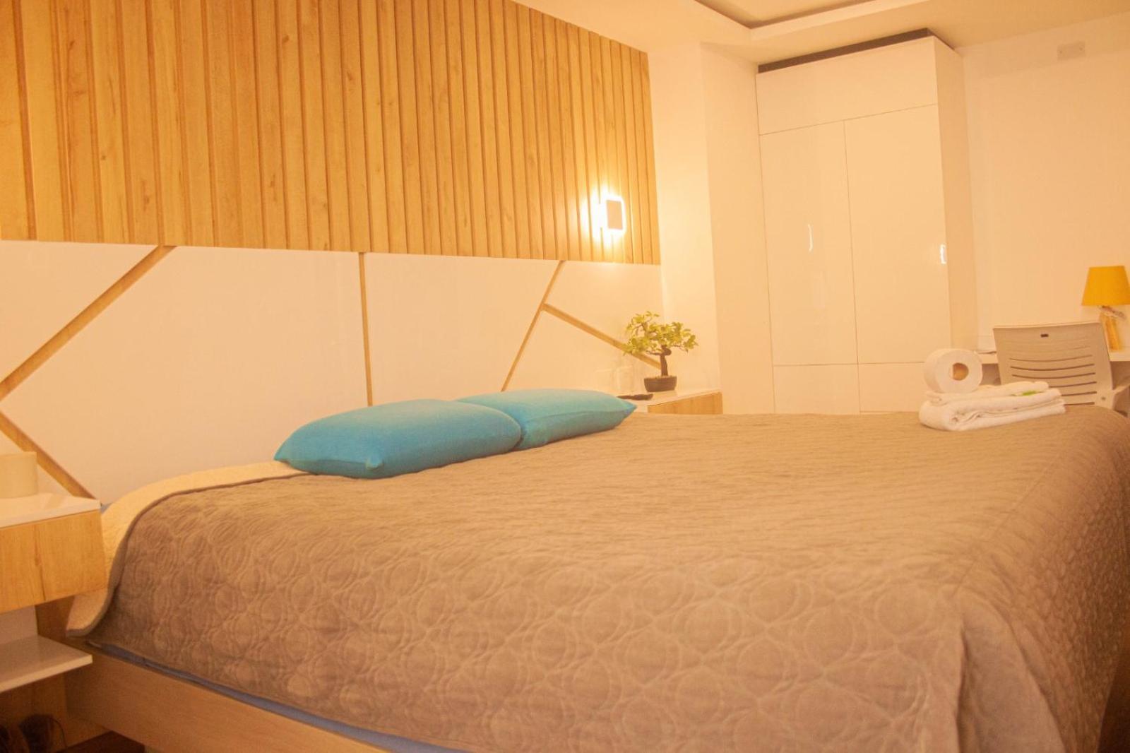 Espinar Hotel Don Bartolo מראה חיצוני תמונה