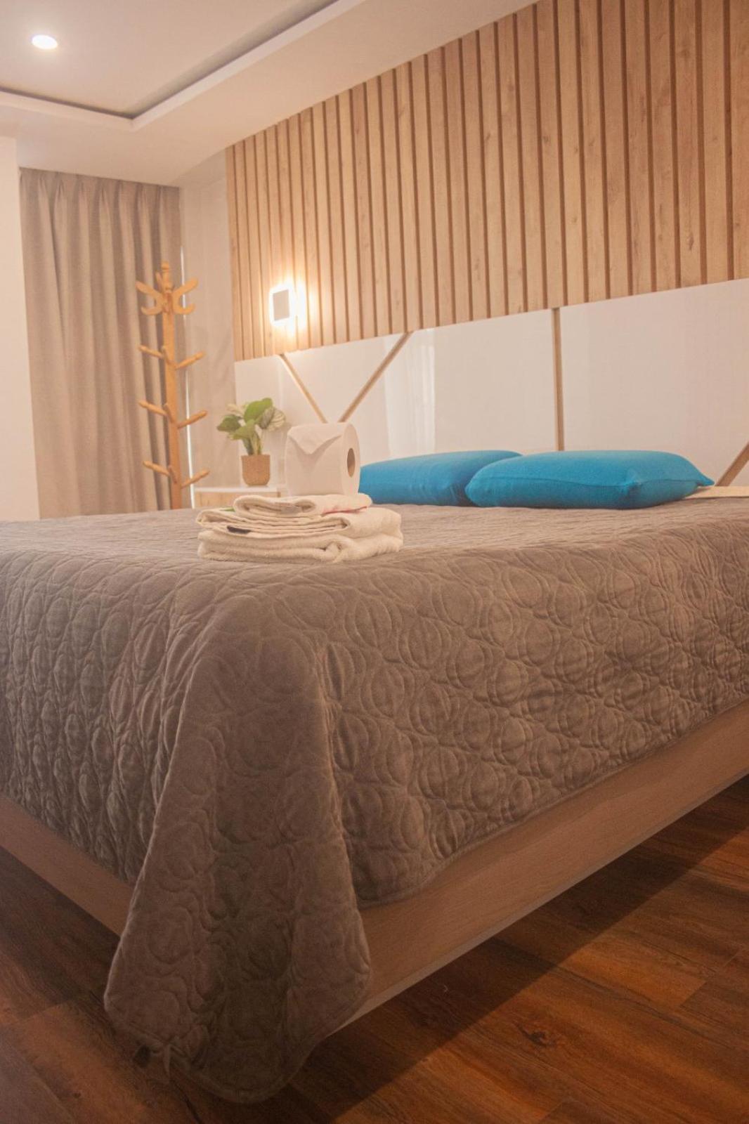 Espinar Hotel Don Bartolo מראה חיצוני תמונה